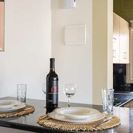 Mori 1-br By Makenzy *