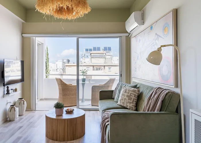 Mori 1-br By Makenzy Larnaca