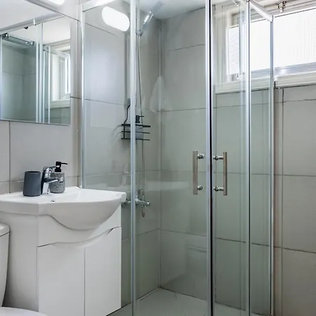 Mori 1-br By Makenzy Apartament